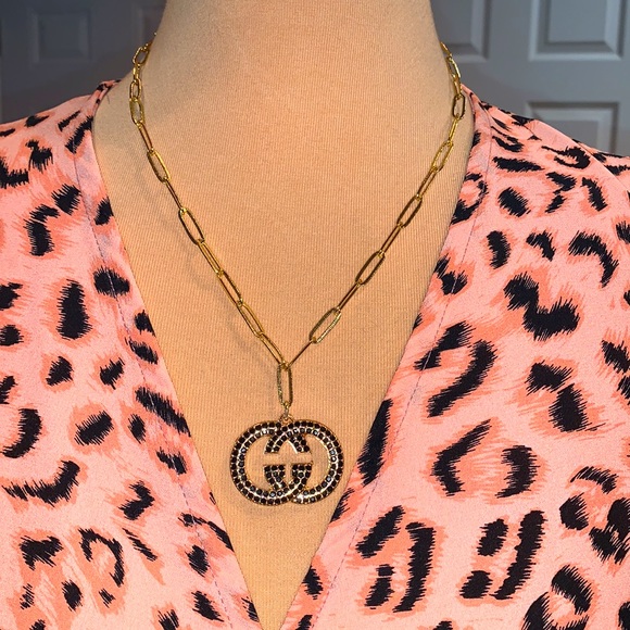 High Fashion Necklace with Gold Plated Link Chain and GG Crystal Medallion - Picture 2 of 4